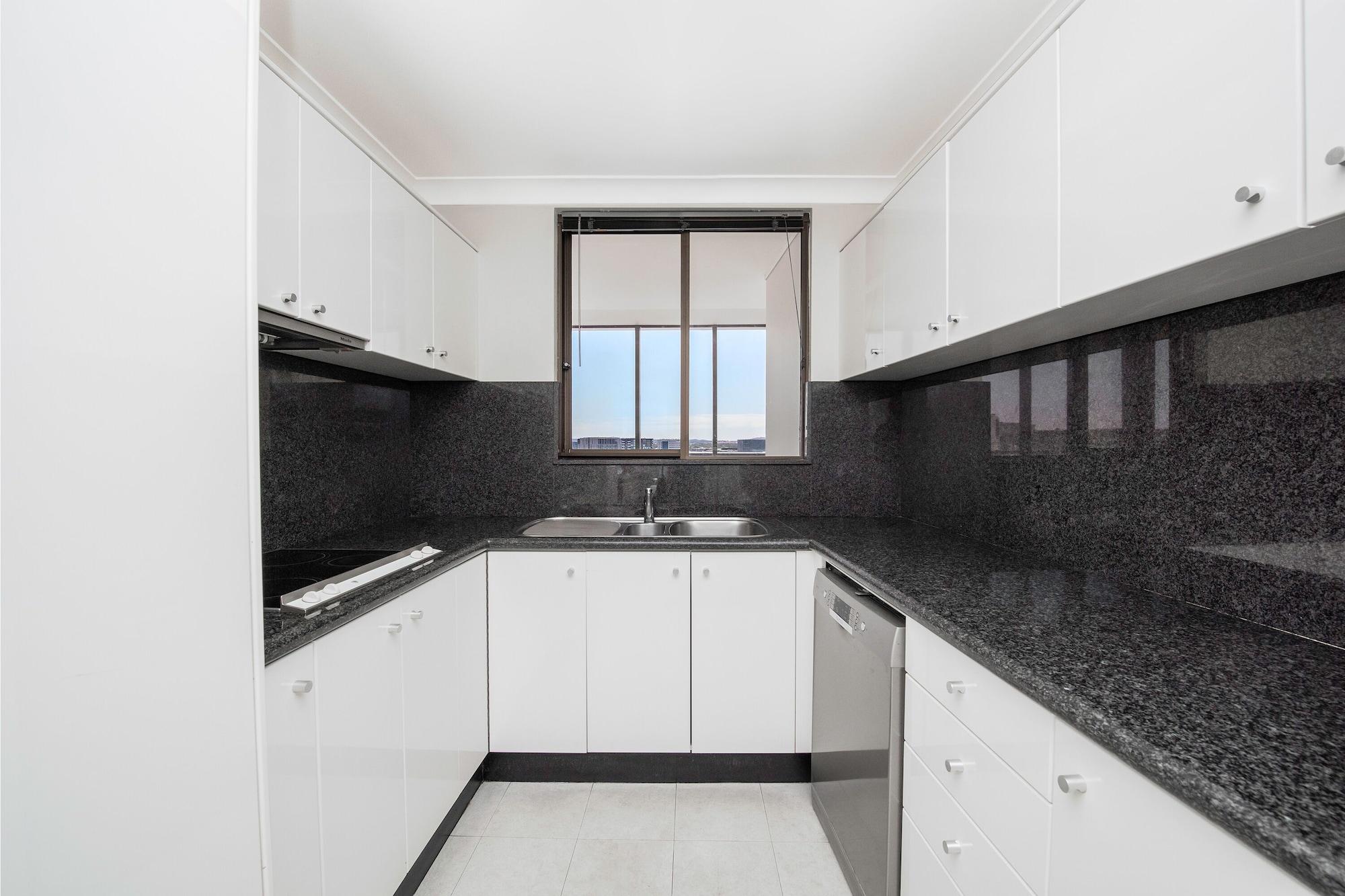 Breakfree Capital Tower Apartments Κανμπέρα Εξωτερικό φωτογραφία