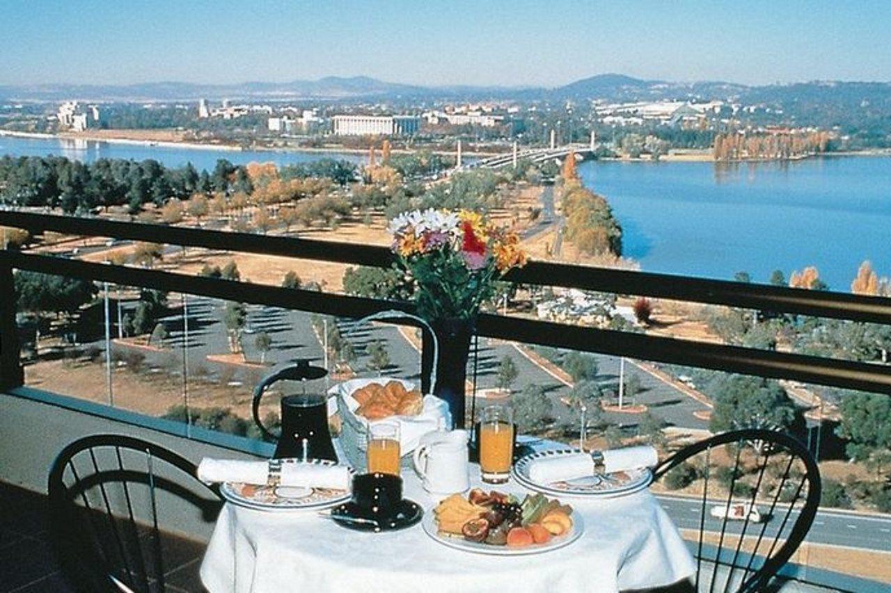 Breakfree Capital Tower Apartments Κανμπέρα Εστιατόριο φωτογραφία
