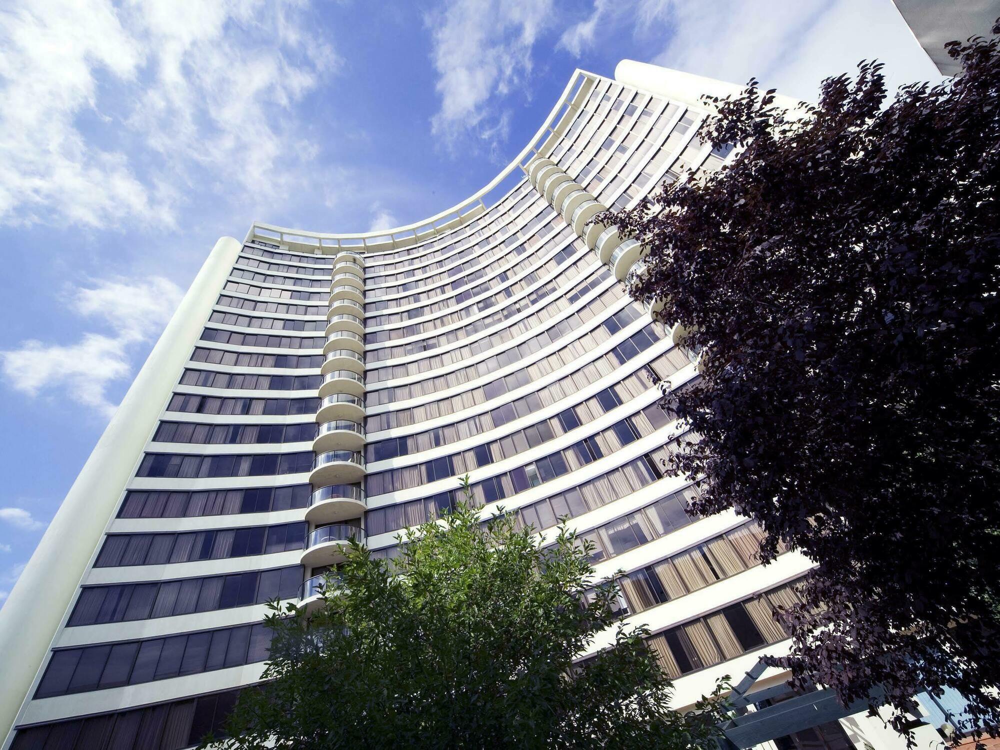 Breakfree Capital Tower Apartments Κανμπέρα Εξωτερικό φωτογραφία